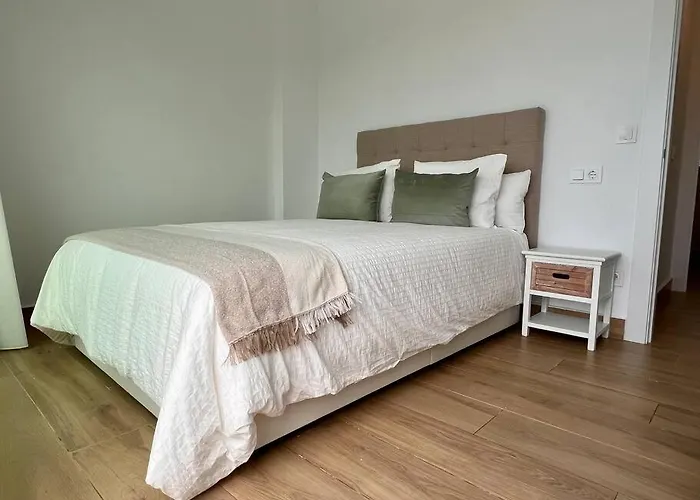 Puerta De Comillas - Monabri * Canales (Cantabria)