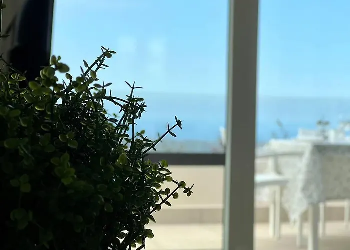 Puerta De Comillas - Monabri * Canales (Cantabria)