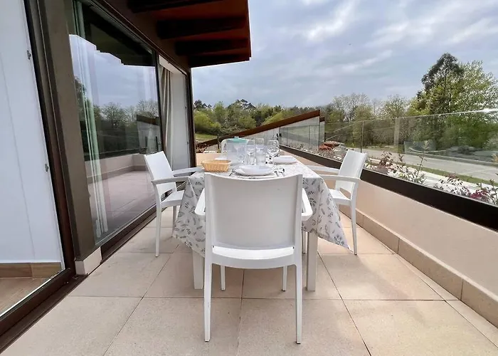 Puerta De Comillas - Monabri Апартаменты *